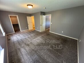 1957 N 80th Ct in Kansas City, KS - Building Photo - Building Photo