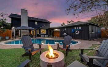 9614 Springmont Dr in Houston, TX - Building Photo - Building Photo