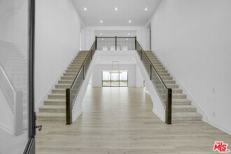 20188 Marlow Ln in Los Angeles, CA - Building Photo - Building Photo