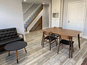 5508 Bartlett St in Pittsburgh, PA - Foto de edificio - Building Photo