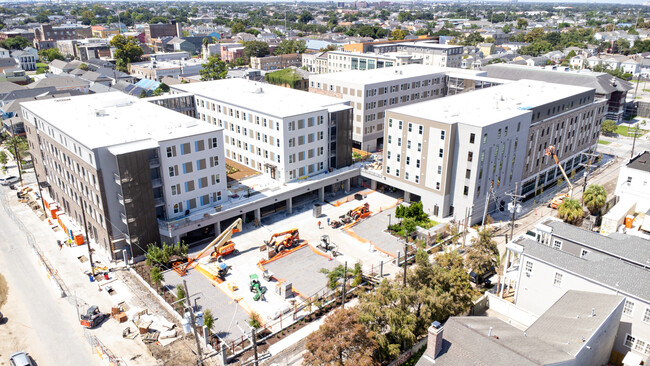 Belle Reve at H3C -Senior 55+ in New Orleans, LA - Foto de edificio - Building Photo