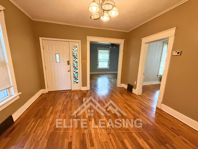 1242 SW Wayne Ave in Topeka, KS - Building Photo - Building Photo