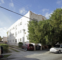 1444 SW 5th St in Miami, FL - Foto de edificio - Building Photo