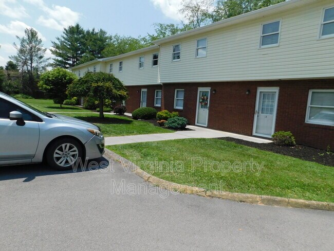 152 Cardinal Wy in Lewisburg, WV - Building Photo - Building Photo