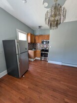 17 Upson Ave, Unit A in Winchester, CT - Building Photo