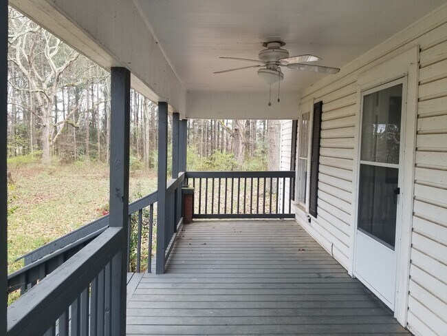1862 Railroad St in Statham, GA - Building Photo - Building Photo
