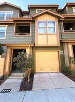 6044 Old Quarry Loop in Oakland, CA - Building Photo