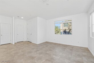2718 Hammetts Landing Walk in Henderson, NV - Building Photo - Building Photo