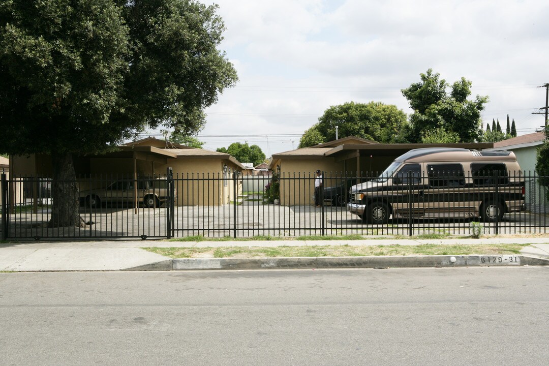 6129 Gotham St in Bell Gardens, CA - Building Photo