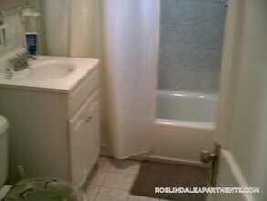 316 Cornell St, Unit 1 in Boston, MA - Foto de edificio - Building Photo