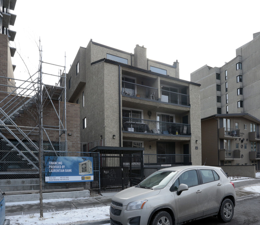 313 13th Ave SW in Calgary, AB - Building Photo