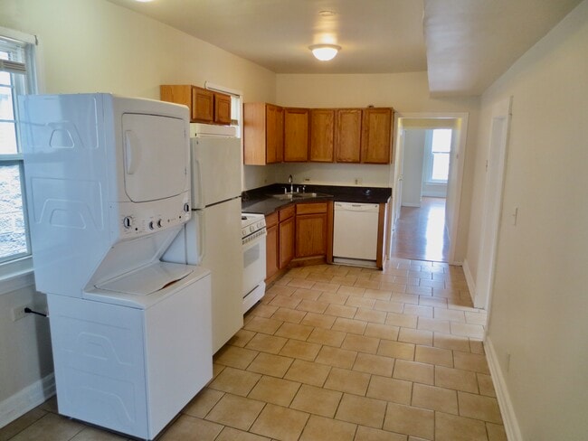 1825 W Addison St, Unit 2F
