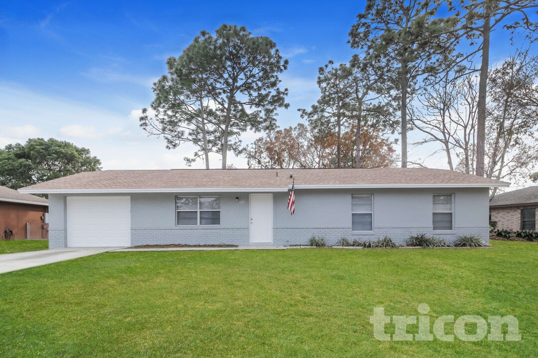 3181 Clewiston St in Deltona, FL - Building Photo