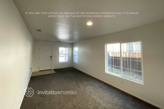 382 Craftsman Dr in Lathrop, CA - Foto de edificio - Building Photo