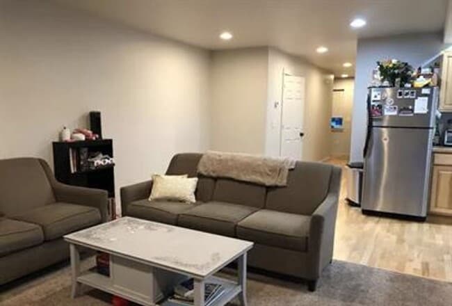 property at 941 Saxon Way