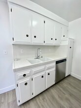 11963 Walnut Ln-Unit -4 in Los Angeles, CA - Foto de edificio - Building Photo