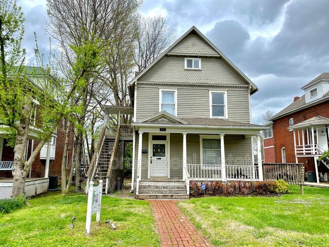 property at 1111 E Walnut St
