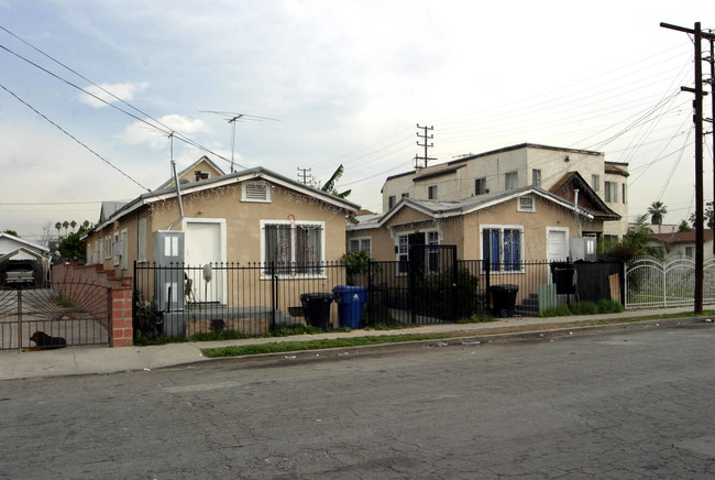 459-463 1/2 E 29th St in Los Angeles, CA - Building Photo - Building Photo