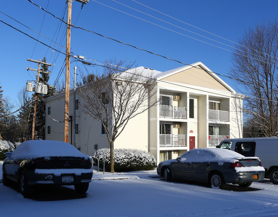 Maloff Towers Apartments in Chittenango, NY - Foto de edificio