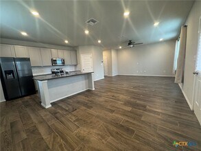 2548 Hiddenbrooke Trace in Seguin, TX - Building Photo - Building Photo
