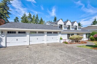 6119 114th Ave NE in Kirkland, WA - Building Photo - Building Photo