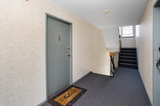 1724 Country Mill Dr in East Windsor, NJ - Building Photo - Building Photo