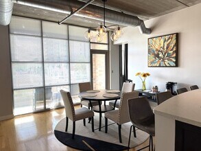 10 S Dunton Ave, Unit 204 in Arlington Heights, IL - Building Photo - Building Photo