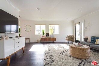 4459 Lexington Ave in Los Angeles, CA - Building Photo - Building Photo