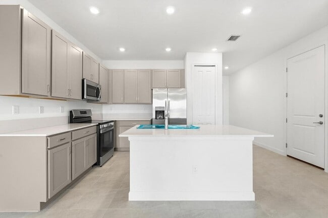 6418 Seabright Ter in Fort Pierce, FL - Building Photo - Building Photo