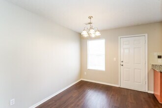 2109 Carlton Ln in Thompson's Station, TN - Foto de edificio - Building Photo