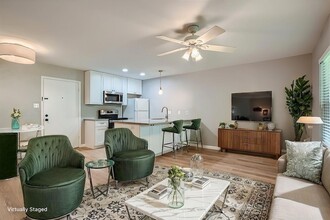 910 Duncan Ln, Unit 5 in Austin, TX - Building Photo - Building Photo