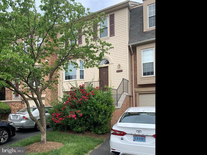 4257 Sleepy Lake Dr in Fairfax, VA - Building Photo