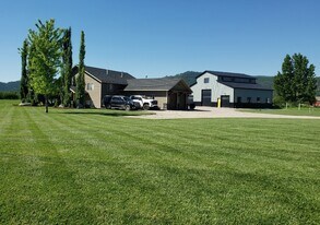 112 Treweek Dr in Kalispell, MT - Building Photo