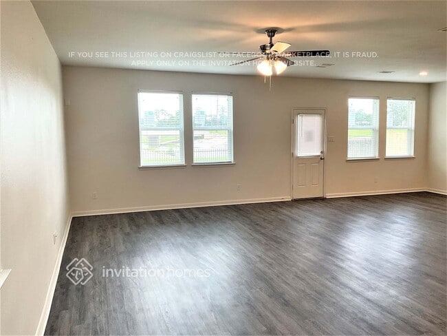 18718 Walden Glen Cir in Humble, TX - Foto de edificio - Building Photo