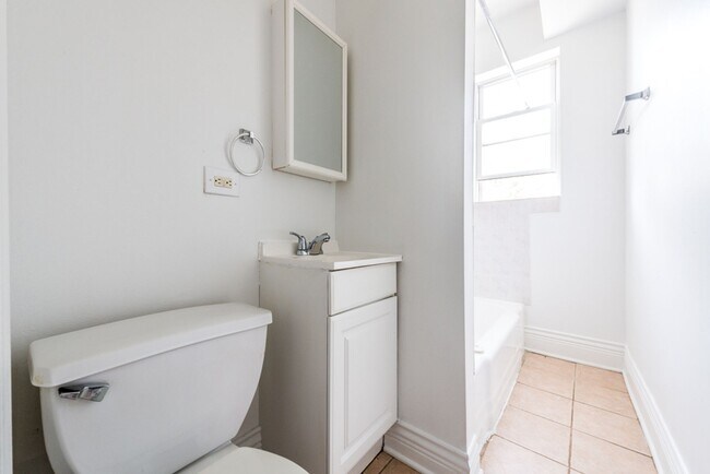 11250-56 S Indiana Ave Chicago, IL 60628 in Chicago, IL - Foto de edificio - Building Photo