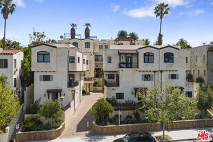 738 Parkman Ave in Los Angeles, CA - Building Photo