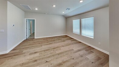 2825 Otis Ln in Yukon, OK - Building Photo - Building Photo