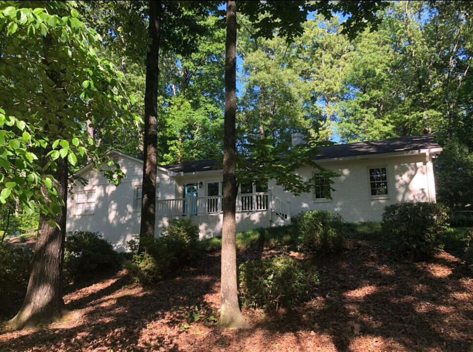 1936 Westwood Cir SE in Smyrna, GA - Building Photo