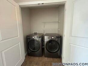 1 Candy Apple Dr in Dartmouth, MA - Building Photo - Building Photo