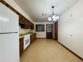 4 Grant St in Auburn, NY - Building Photo - Building Photo