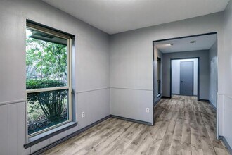 10407 Fairview Dr in Conroe, TX - Building Photo - Building Photo