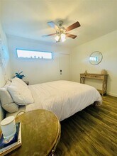 4723 Aftonshire Dr in Houston, TX - Foto de edificio - Building Photo