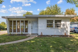 1395 St Jean St in Florissant, MO - Foto de edificio - Building Photo