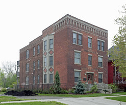 560 E Kirby St Apartments