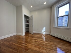 110 Strathmore Rd, Unit 109-11 in Boston, MA - Building Photo - Building Photo