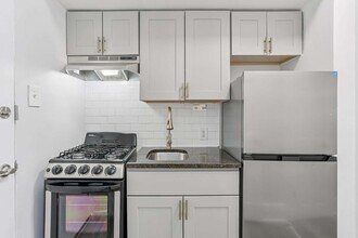 Roosevelt Apartments in Philadelphia, PA - Foto de edificio - Building Photo