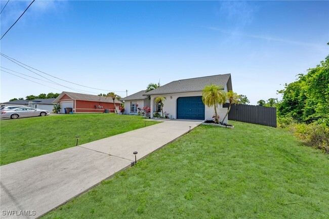3721 6th St W in Lehigh Acres, FL - Building Photo - Building Photo