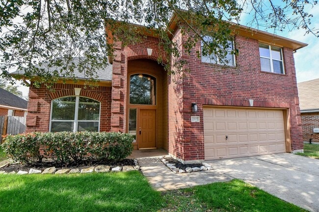2707 Silk Tree Ln