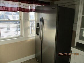 1219 Lindley St, Unit 3rd in Bridgeport, CT - Building Photo - Building Photo