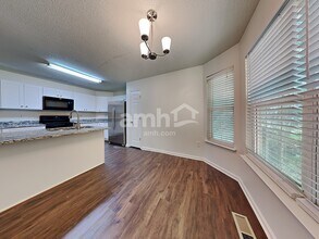 5718 Graceland Dr in Powder Springs, GA - Building Photo - Building Photo